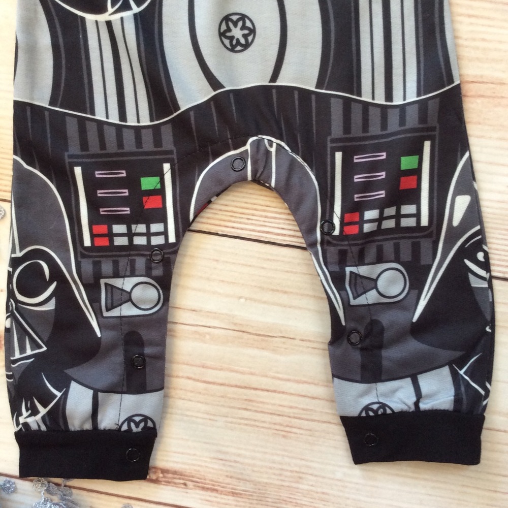 Boutique Baby Unisex Star Wars Romper - Picture 3 of 4